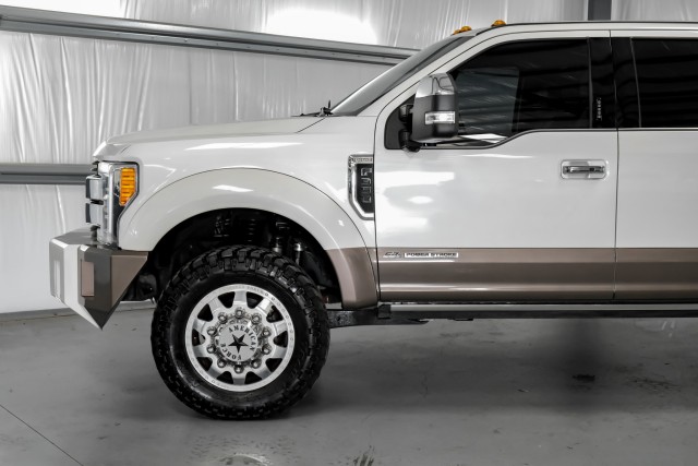 2019 Ford F-350 King Ranch 11