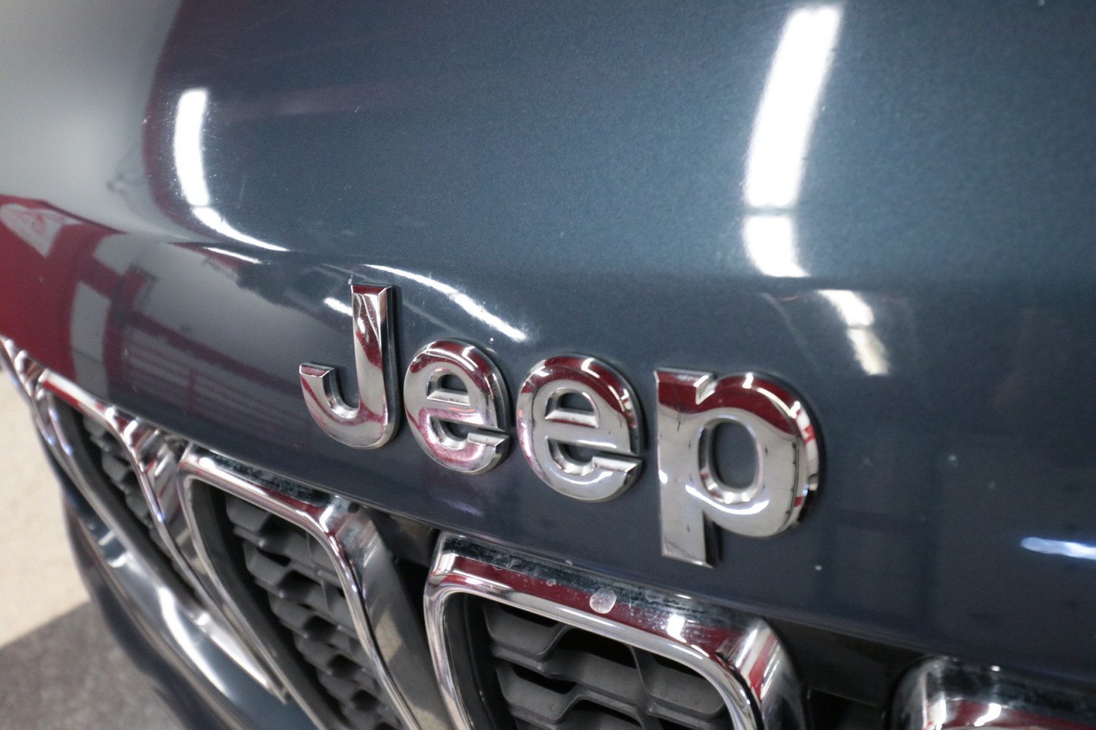 Used Car 2021 Jeep Grand Cherokee  Limited For Sale Under $25,000 In Austin, Texas