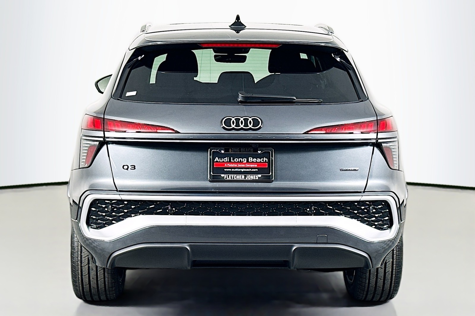 New 2026 Daytona Gray Pearl Effect Audi S line image 3