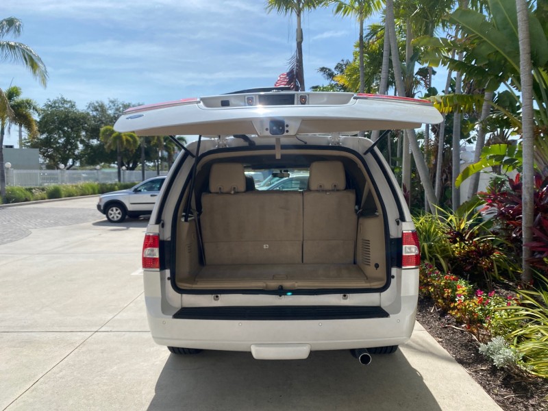 2010 Lincoln Navigator 4WD SUNROOF LOW MILES 31,209 in , 