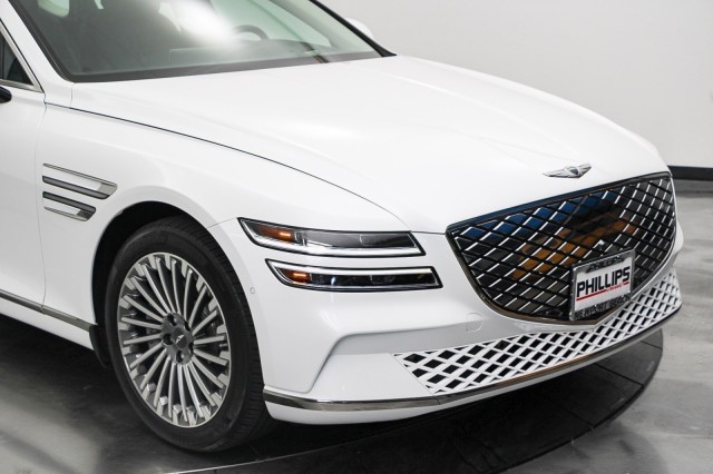 2023 Genesis Electrified G80  16