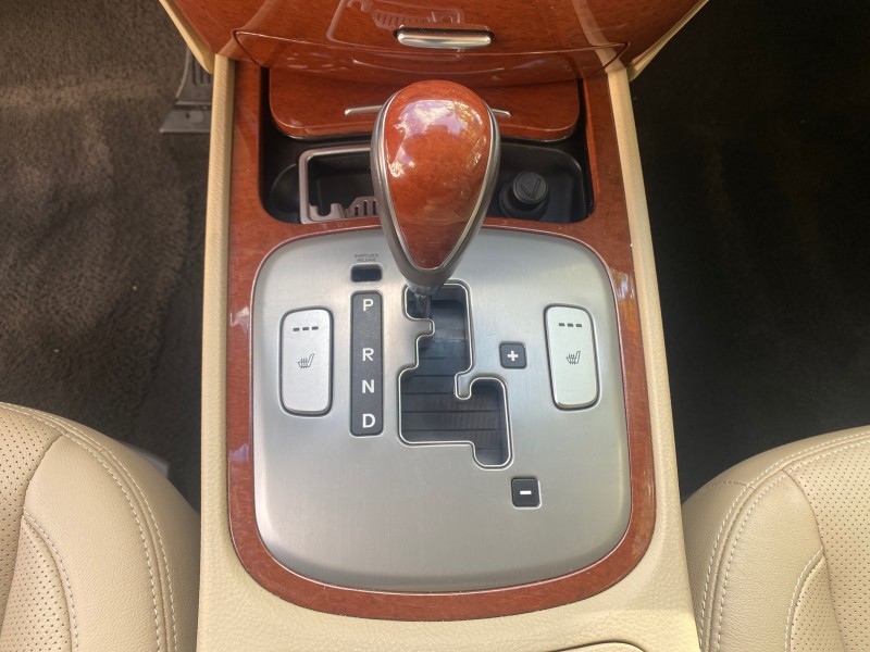 2013 Hyundai Genesis 3.8L LOW MILES 33,576 in , 