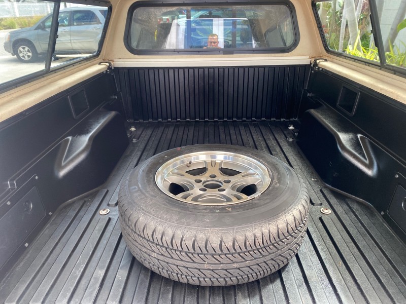 2007 Toyota Tacoma 4 DR CAMPER TOP LOW MILES 52,954 in , 