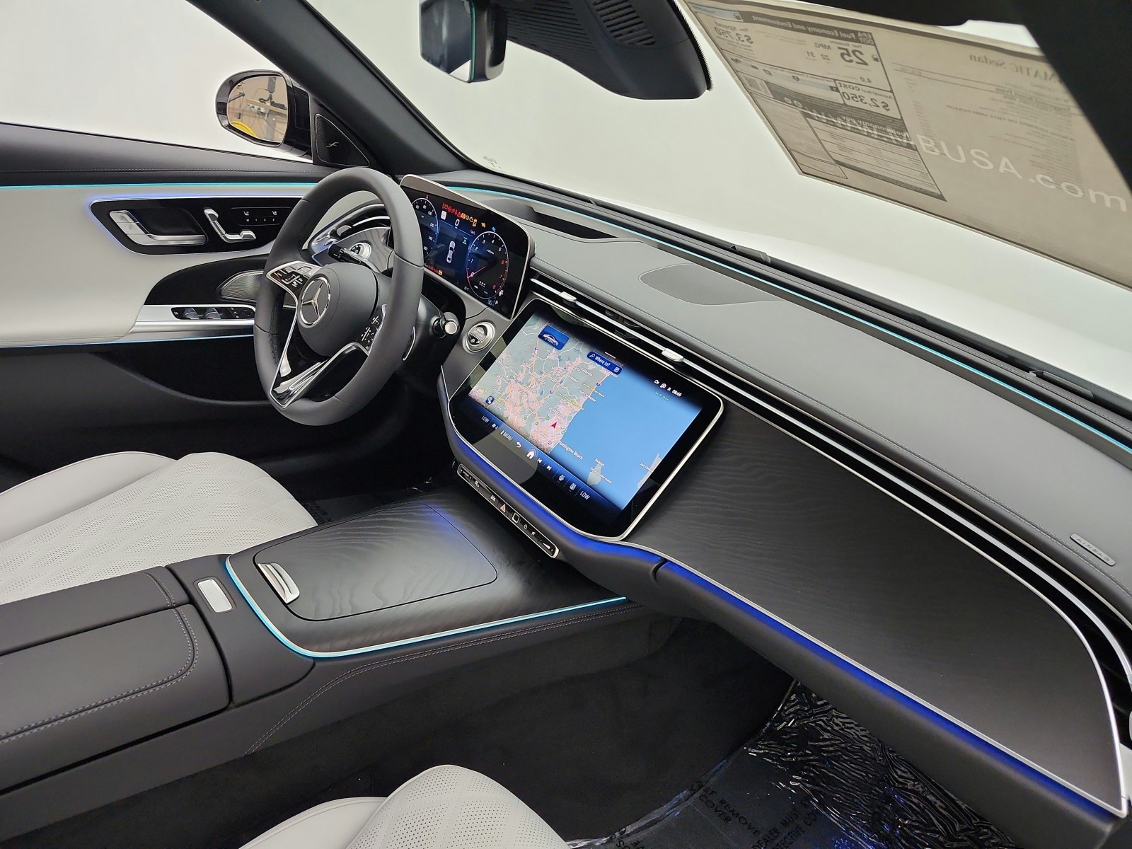 New 2027 MANUFAKTUR Moonlight White Metallic Mercedes-Benz E 450 4MATIC® Sedan image 14