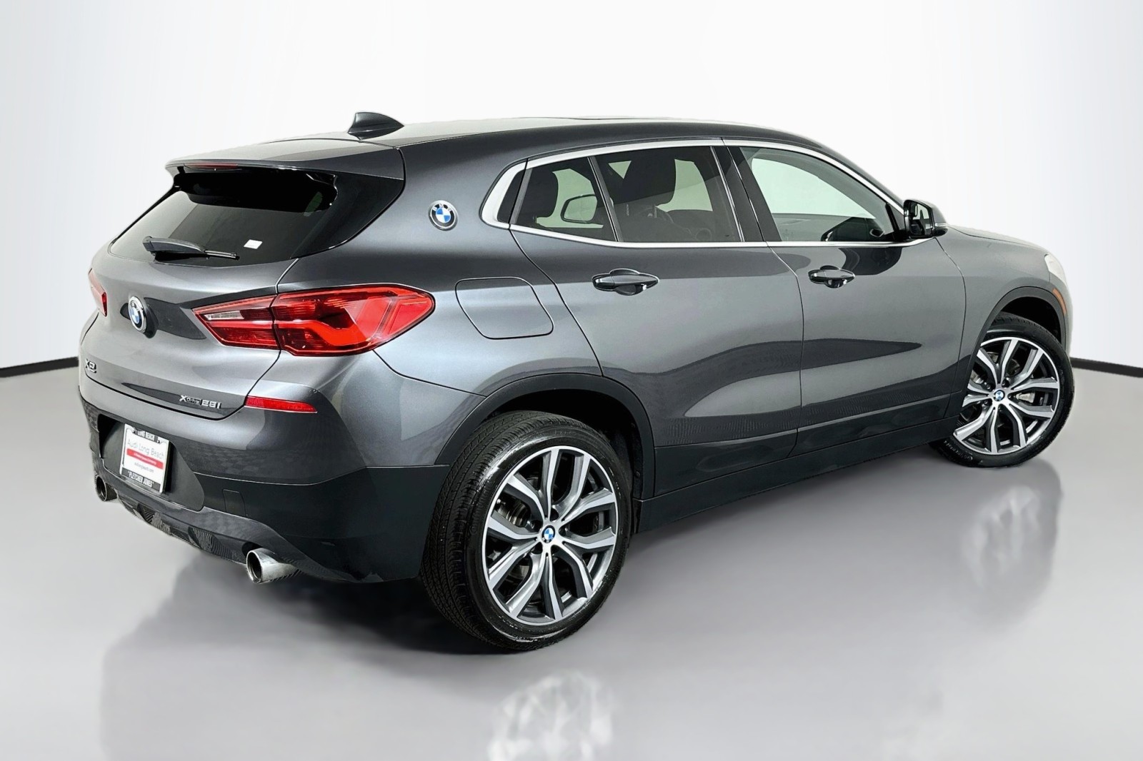 Used 2018 Mineral Gray Metallic BMW xDrive28i image 14