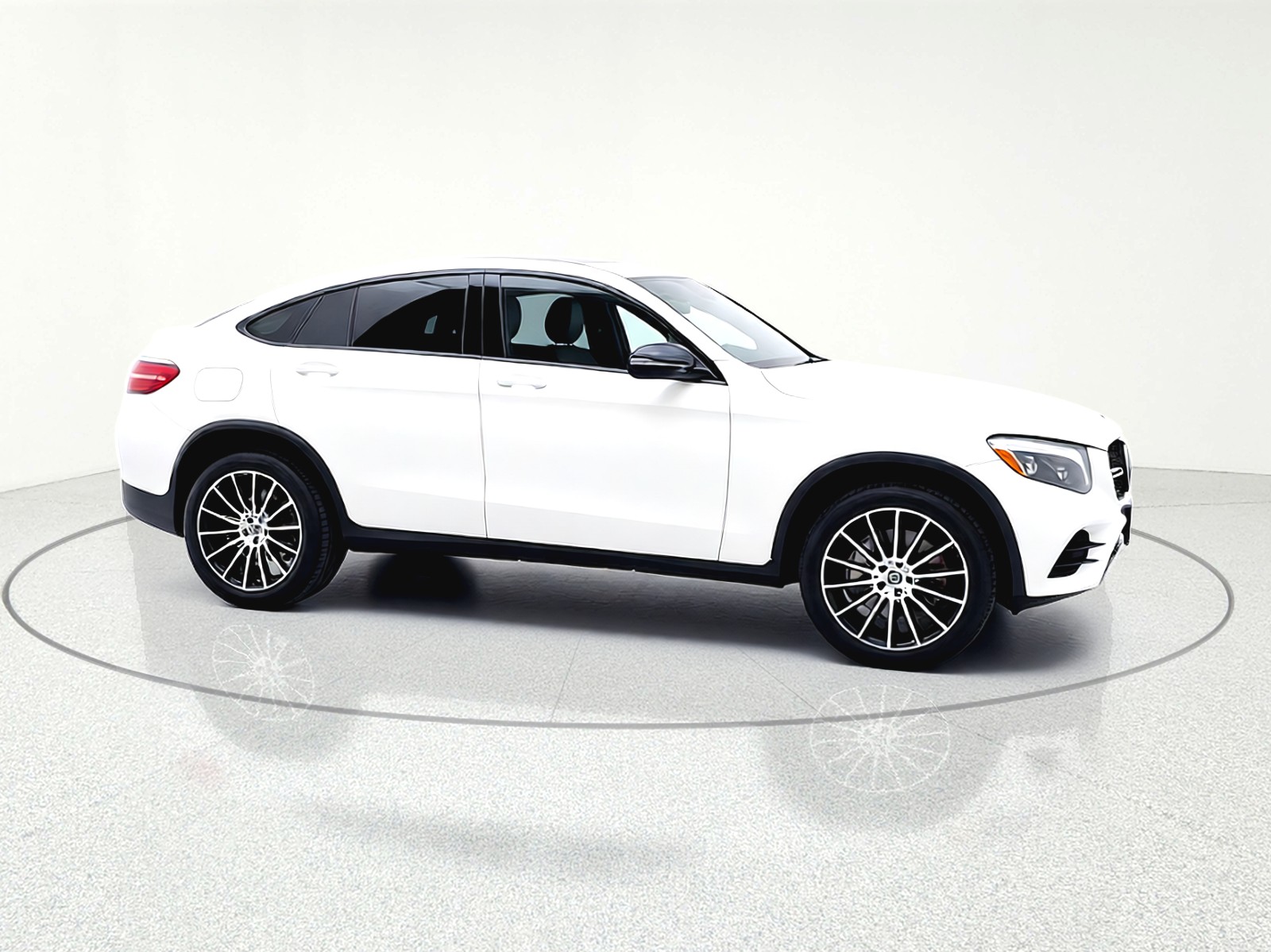 Used 2018 Polar White Mercedes-Benz GLC 300 4MATIC® Coupe image 10