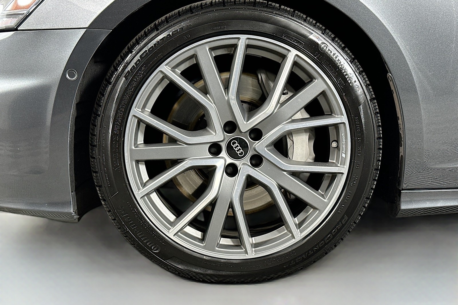 Used 2023 Daytona Gray Pearl Effect Audi Premium image 12