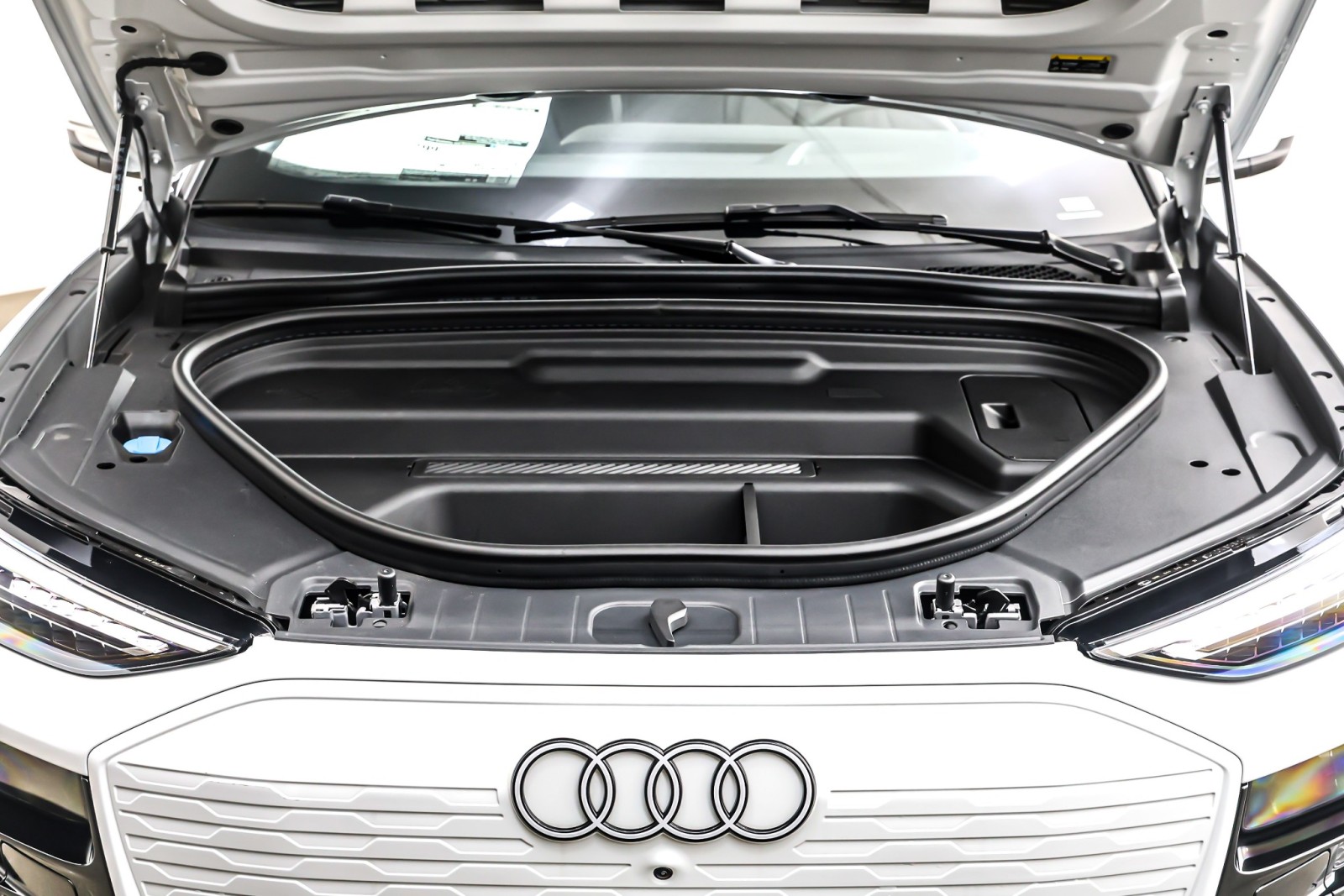 New 2025 Glacier White Metallic Audi Premium Plus quattro image 11