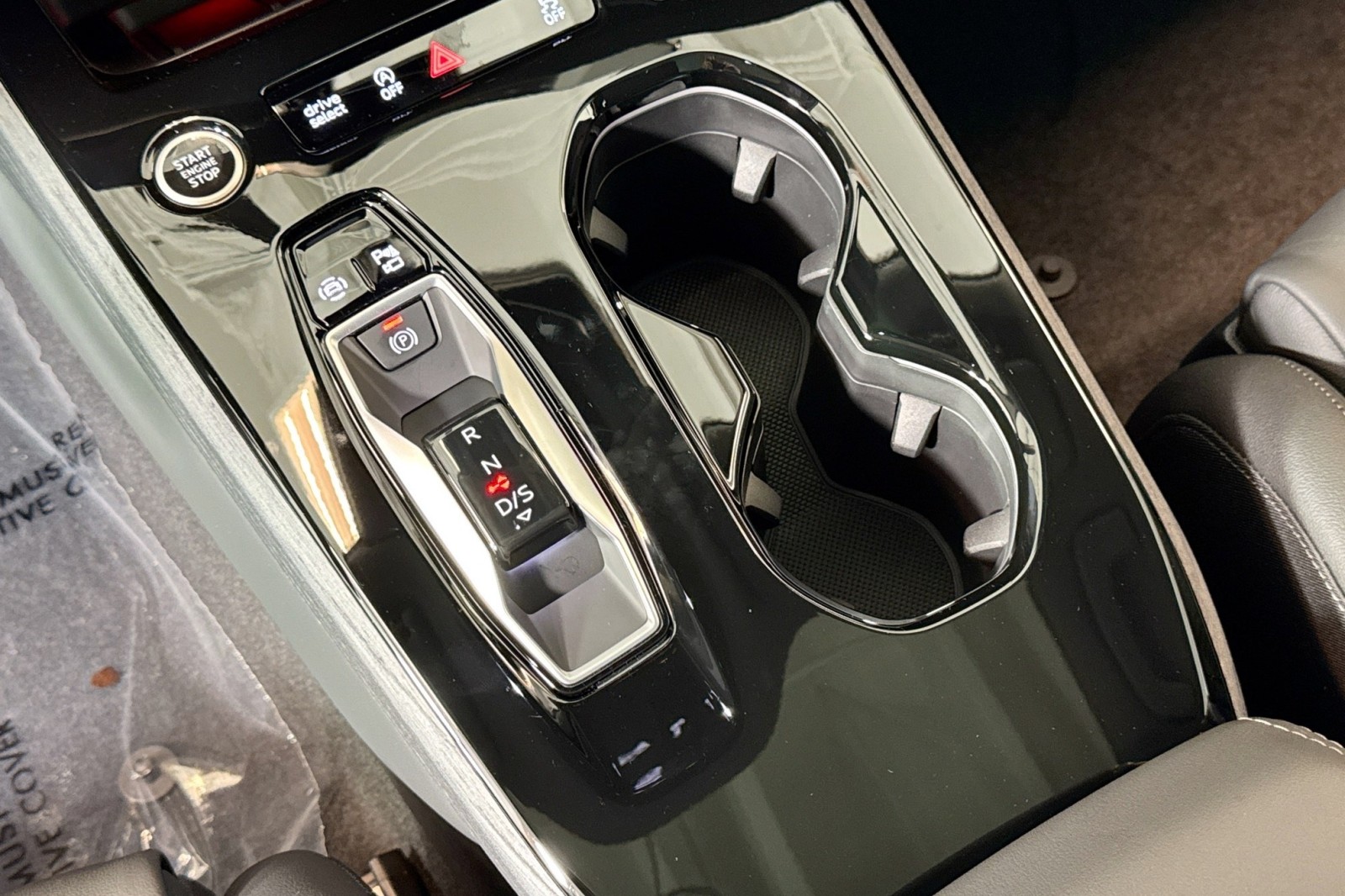 New 2025 Glacier White Metallic Audi Premium Plus 2.0 TFSI quattro image 14