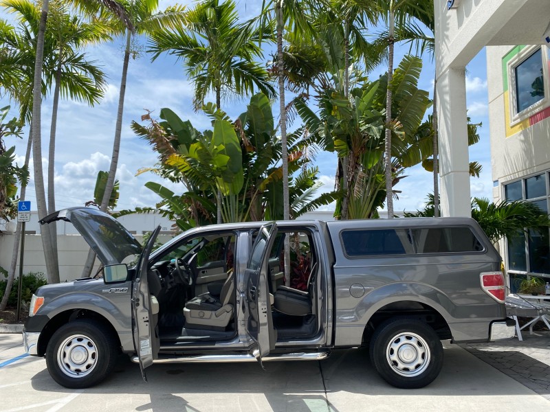 2010 Ford F-150 4 DR CREW XL LOW MILES 34,625 in , 