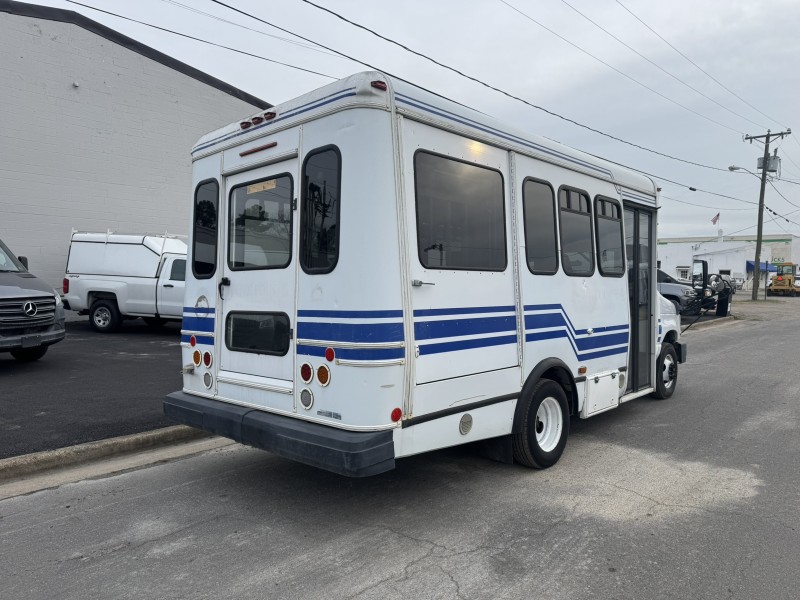 2009 Ford E 350 Wheelchair Capable Bus  in , 