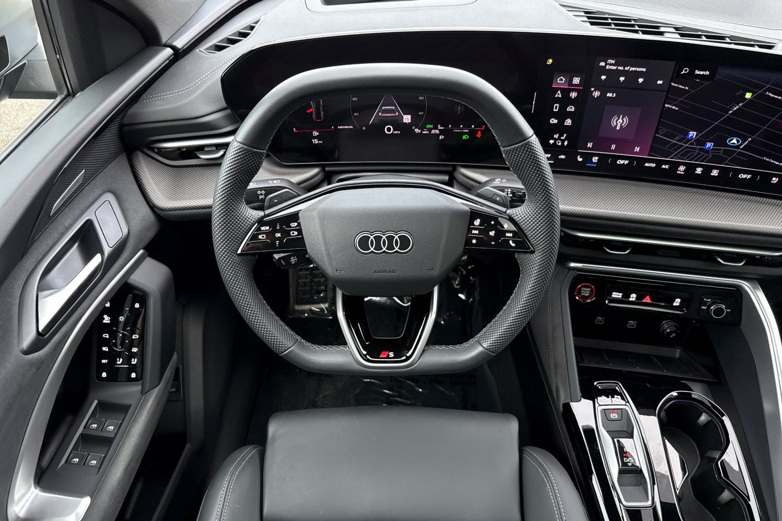 Used 2025 Mythos Black Metallic Audi Premium Plus 3.0 TFSI quattro image 13