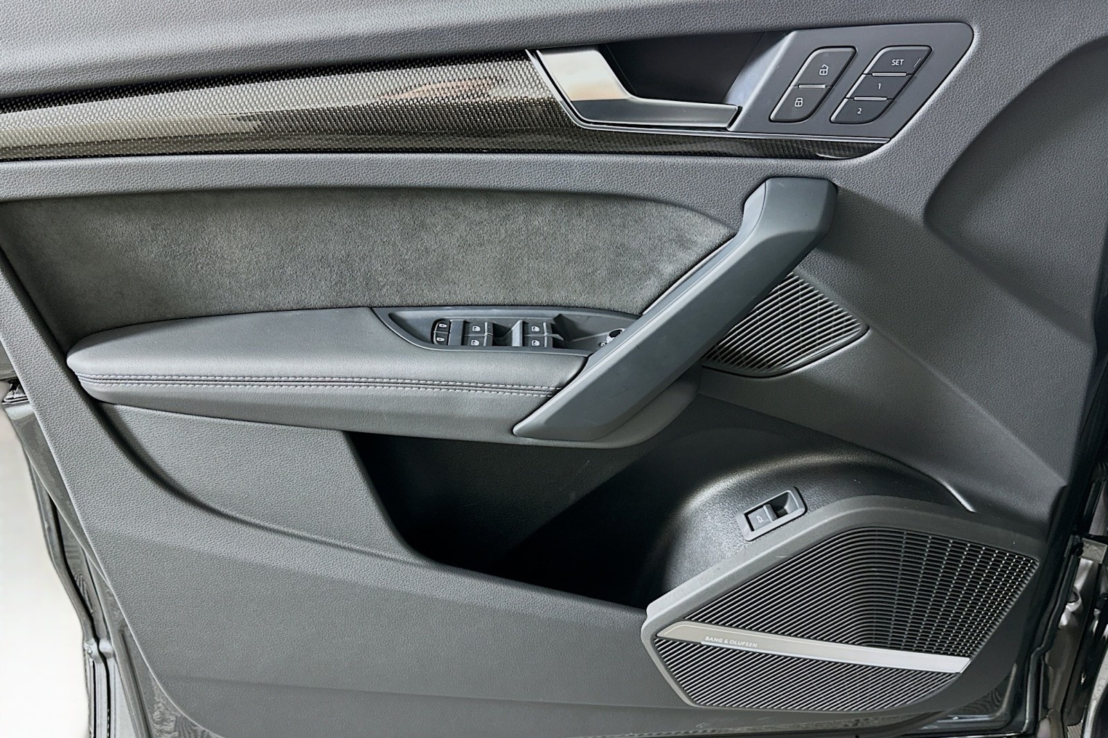 Used 2025 Daytona Gray Pearl Effect Audi Premium Plus image 21