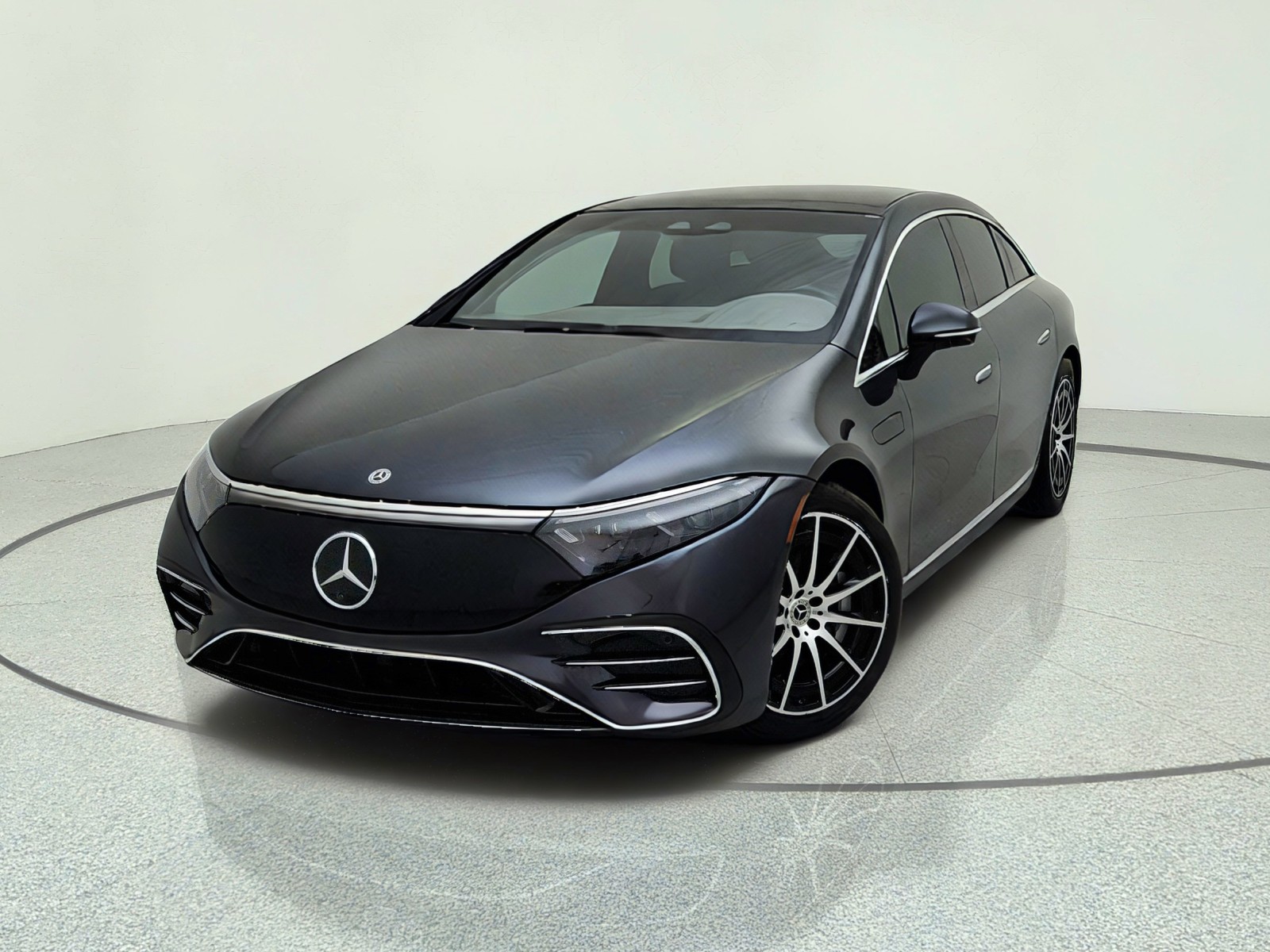 Certified Used 2023 Graphite Grey Metallic Mercedes-Benz EQS 580 image 2