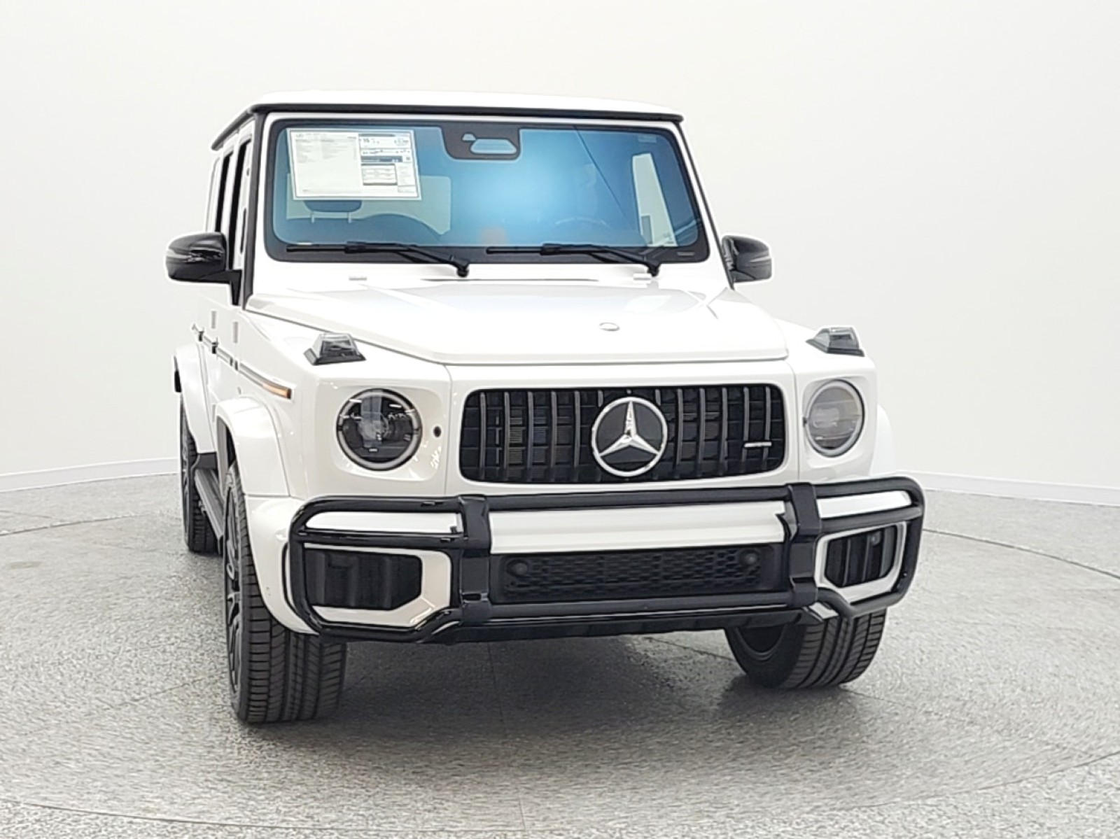 New 2026 MANUFAKTUR Moonlight White Metallic Mercedes-Benz AMG® G 63 image 2