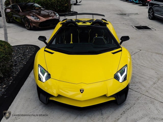 Lamborghini Aventador