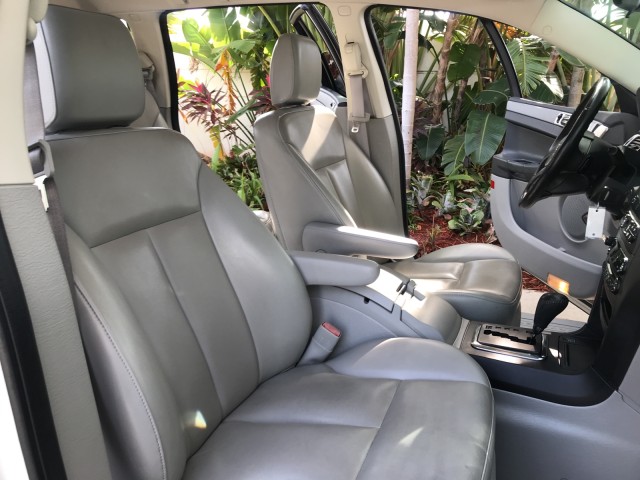 2007 Chrysler Pacifica Touring Leather Seats CD Changer Alloy Wheels in pompano beach, Florida