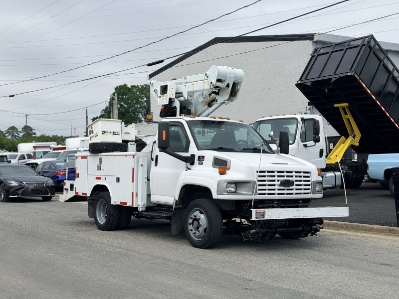 2008 Chevrolet C4500 39' DURALIFT Bucket Truck in ,