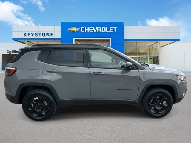 2023 Jeep Compass Trailhawk 2