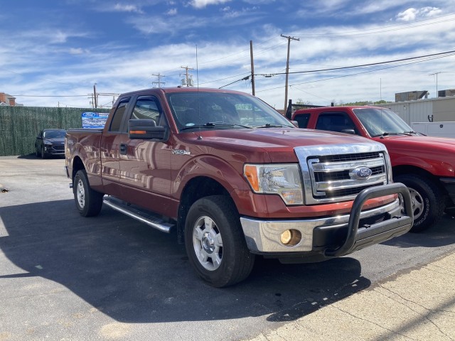 Brown 2014 Ford F-150 XLT SuperCab 4WD Pickup Truck Four-Wheel Drive Automatic