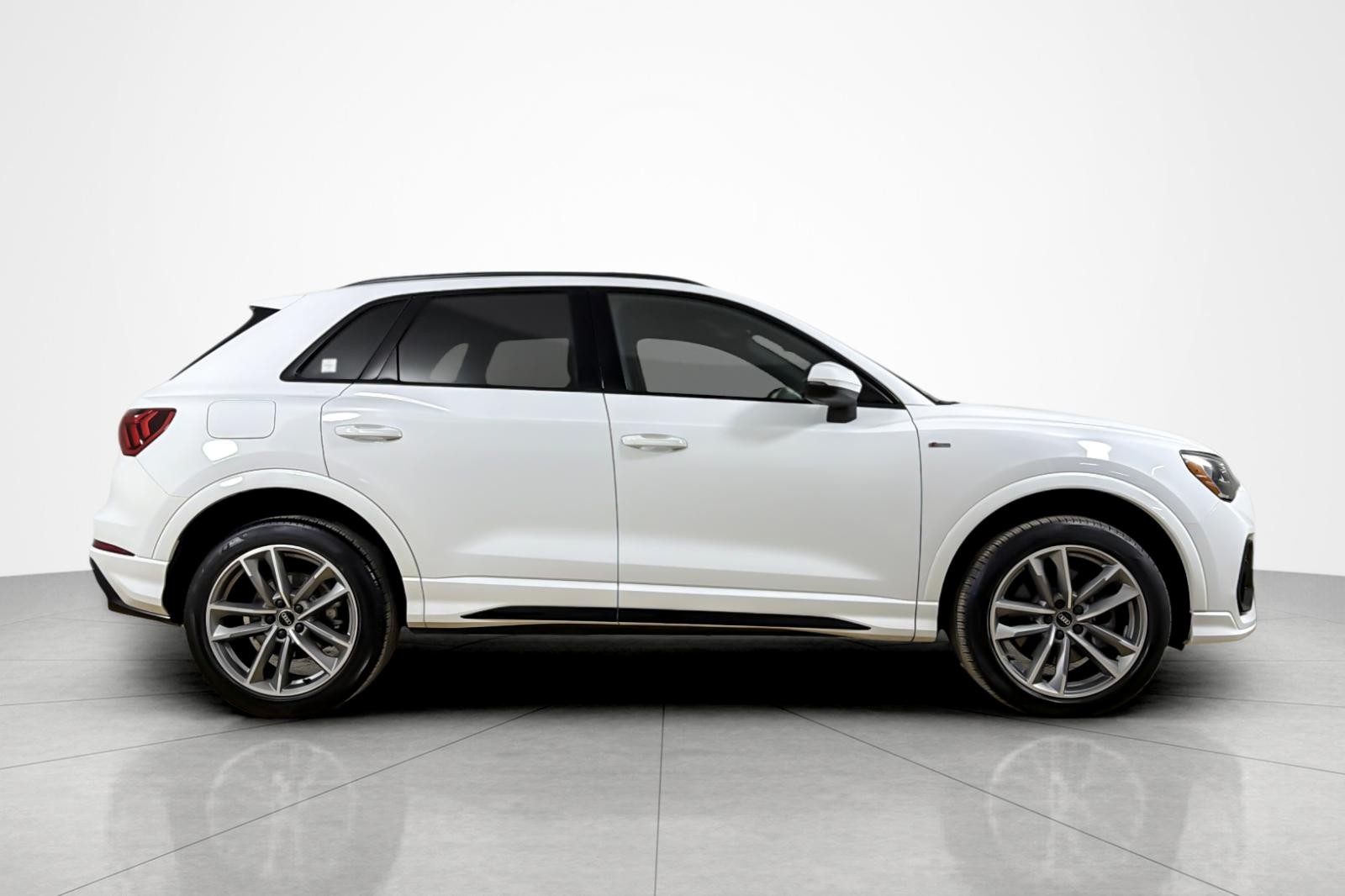 Used 2022 Ibis White Audi S line Premium 45 TFSI quattro image 6
