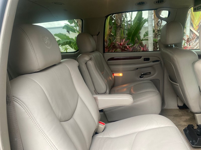 2003 Cadillac Escalade ESV SUV PEARL WHITE 4WD/AWD in , 