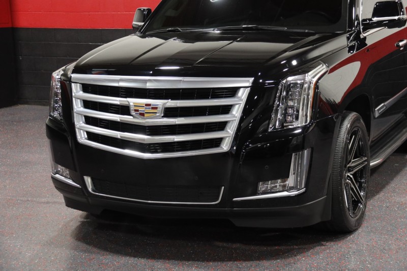 2016 Cadillac Escalade Luxury Collection 4WD 4dr Suv in , 