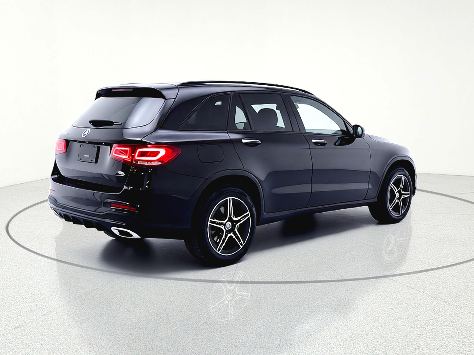 Used 2022 Black Mercedes-Benz GLC 300 SUV image 16