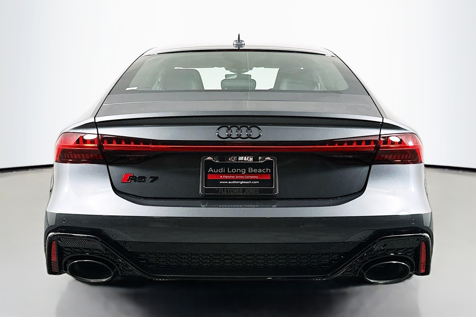 New 2026 Daytona Gray Pearl Effect Audi performance image 3