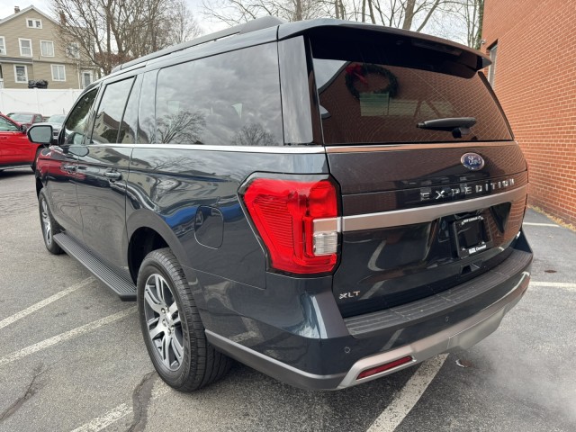 2024 Ford Expedition XLT Special Edition Pkg with Sunroof 3