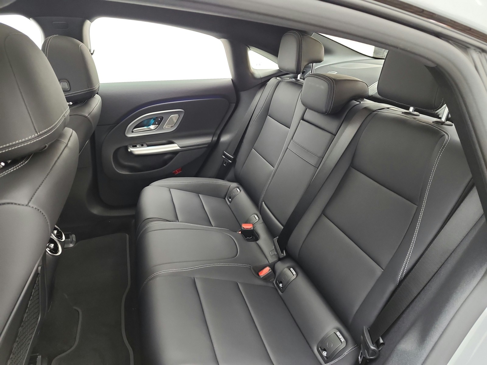 New 2027 MANUFAKTUR Alpine Grey Mercedes-Benz CLA 350 Electric 4MATIC® image 11