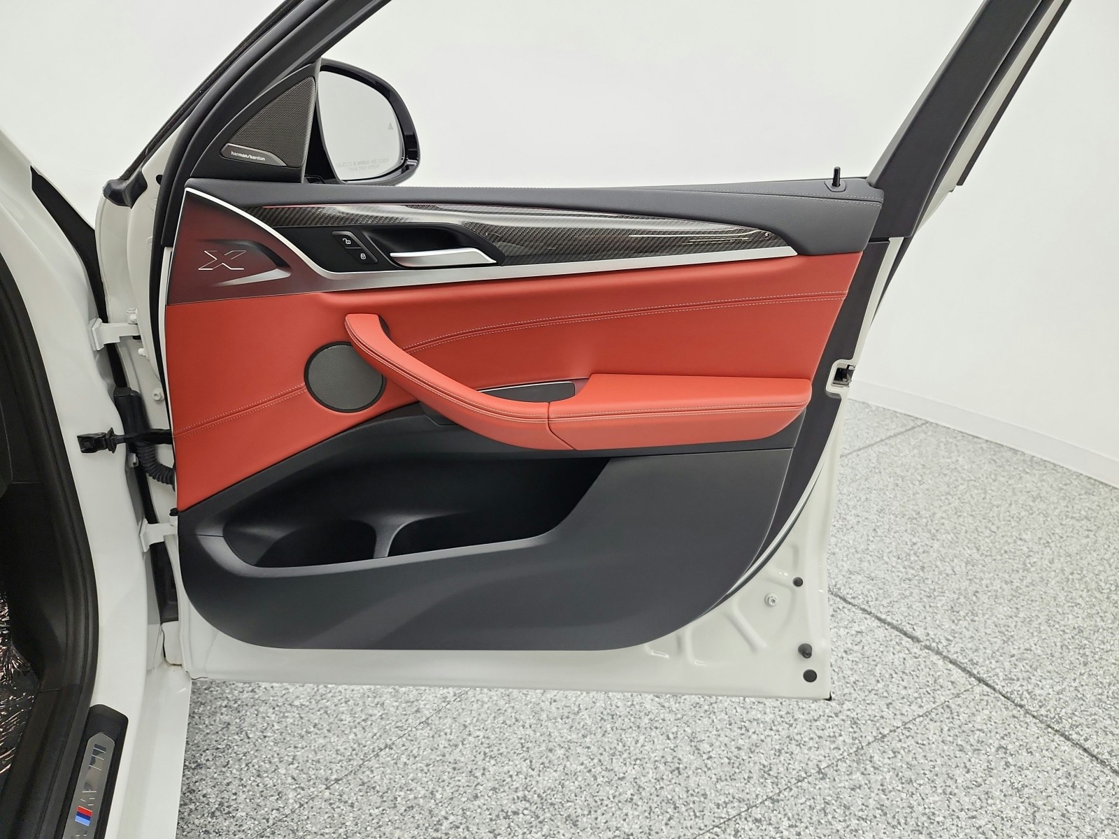 Used 2021 Alpine White BMW Sports Activity Coupe image 27