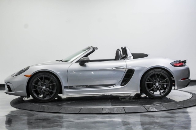 2023 Porsche 718 Boxster T 2