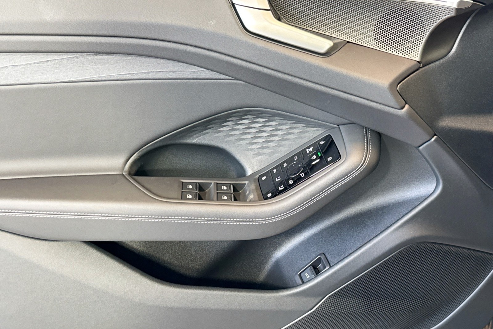 New 2026 DAYTONA GRAY Audi Premium Plus quattro image 15