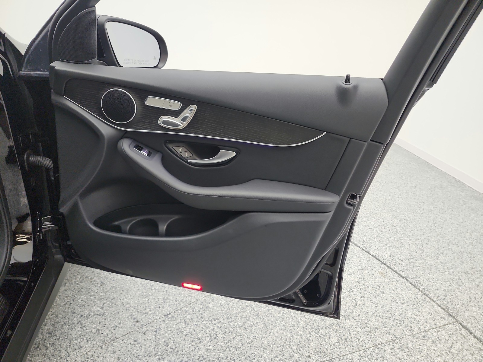 Used 2022 Black Mercedes-Benz GLC 300 SUV image 20