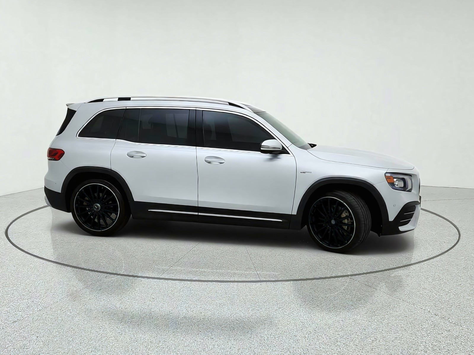 Used 2023 Iridium Silver Metallic Mercedes-Benz AMG® GLB 35 image 6