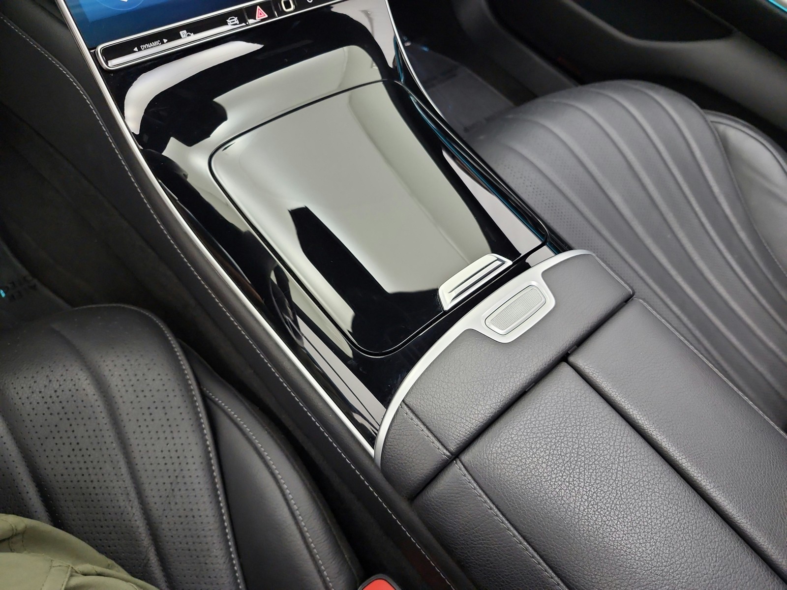 Certified Used 2023 MANUFAKTUR Diamond White Mercedes-Benz S 500 4MATIC® Sedan image 13