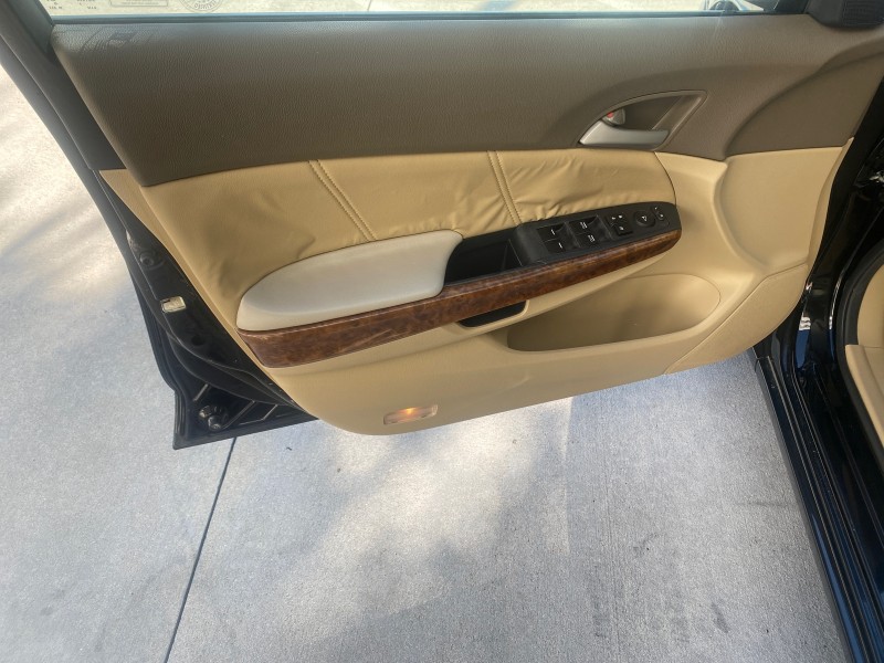2010 Honda Accord Sdn EX-L LOW MILES 68,167 in , 