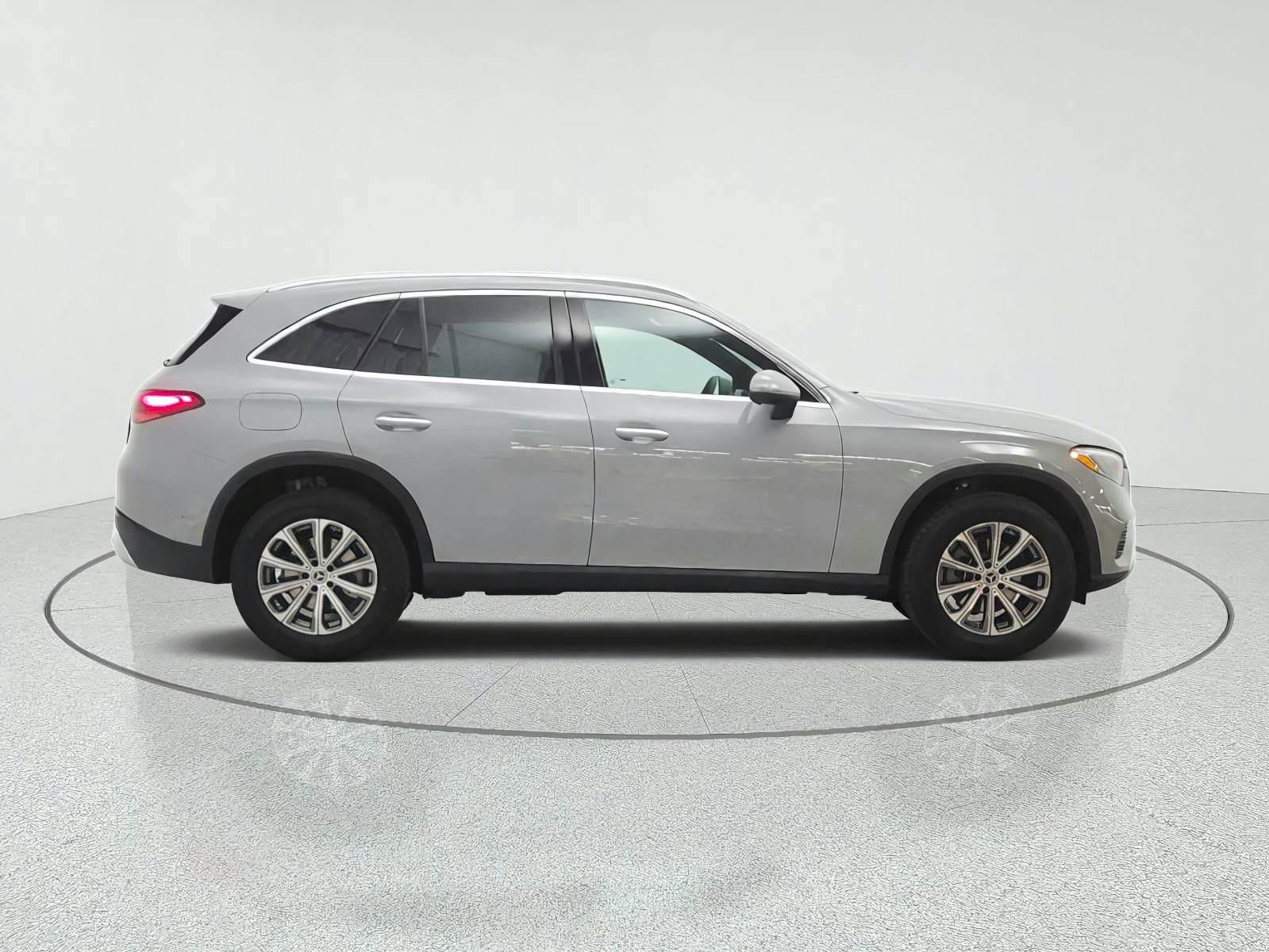 New 2027 MANUFAKTUR Alpine Grey Mercedes-Benz GLC 300 SUV image 4