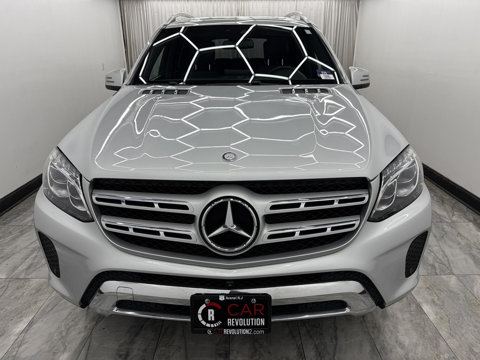 View vehicle photo 2