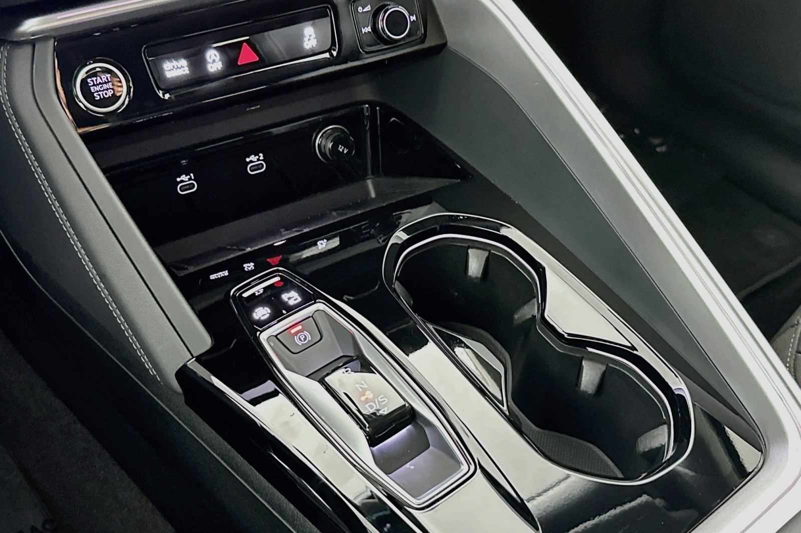 Used 2026 Arkona White Audi Premium image 7