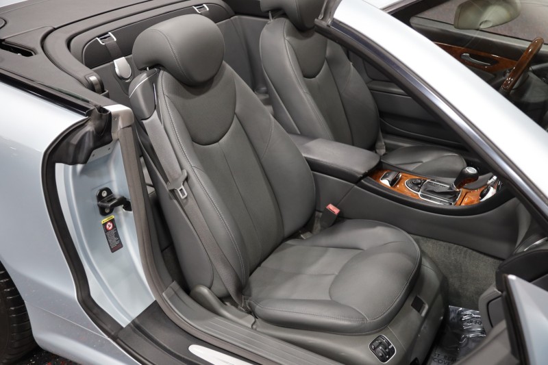 2006 Mercedes-Benz SL500 AMG Sport Pkg 2dr Convertible in , 