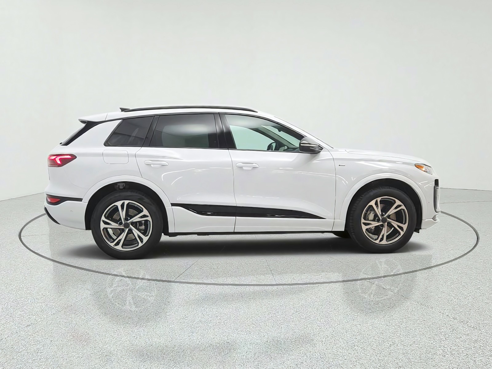 New 2027 Glacier White Metallic Audi Premium Plus quattro image 4