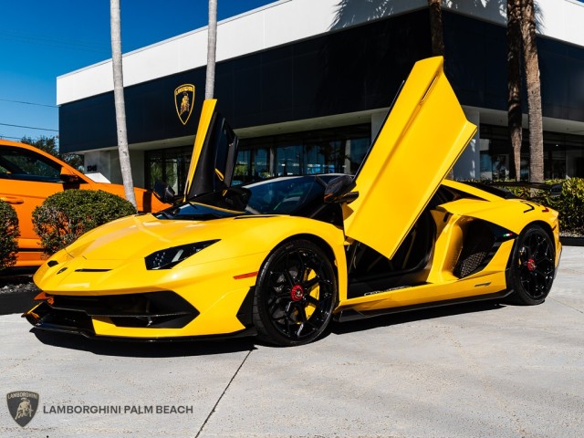 Lamborghini Aventador