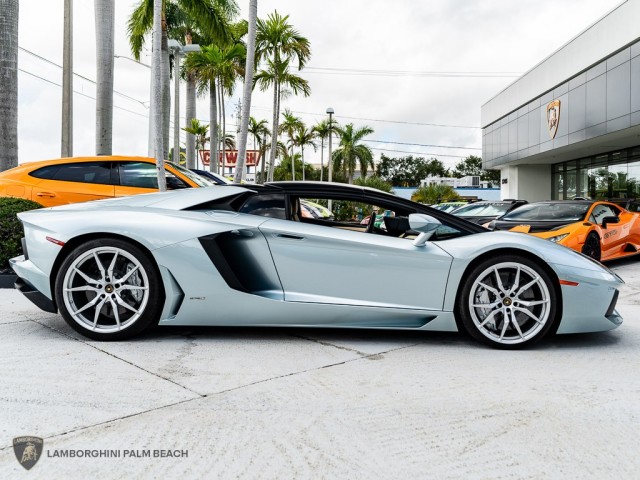 Lamborghini Aventador