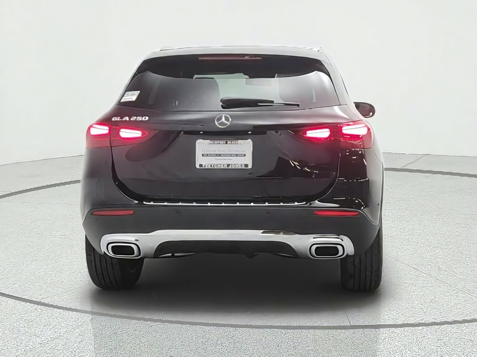 New 2026 Cosmos Black Metallic Mercedes-Benz GLA 250 SUV image 6