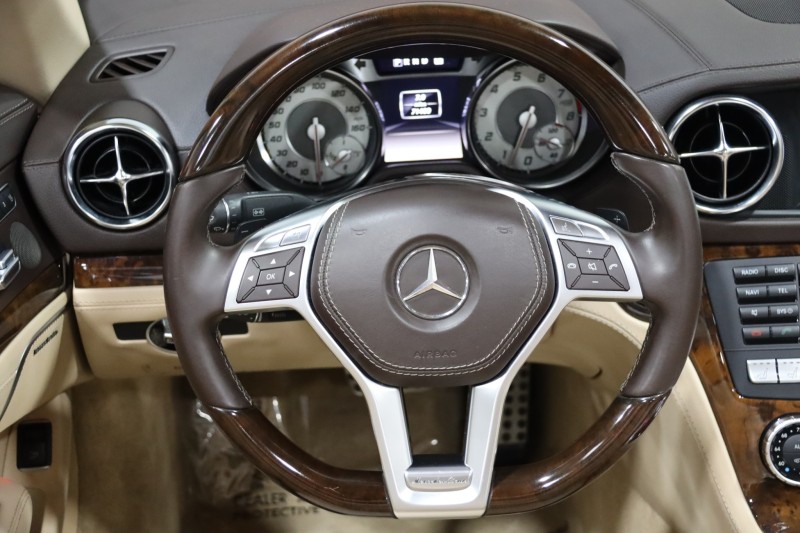 2013 Mercedes-Benz SL 550 AMG Sport 2dr Roadster in , 
