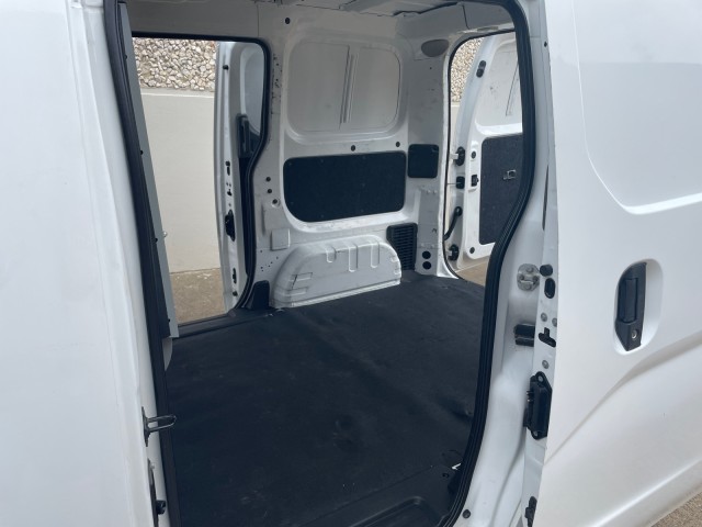 2017 Nissan NV200 Compact Cargo S 20