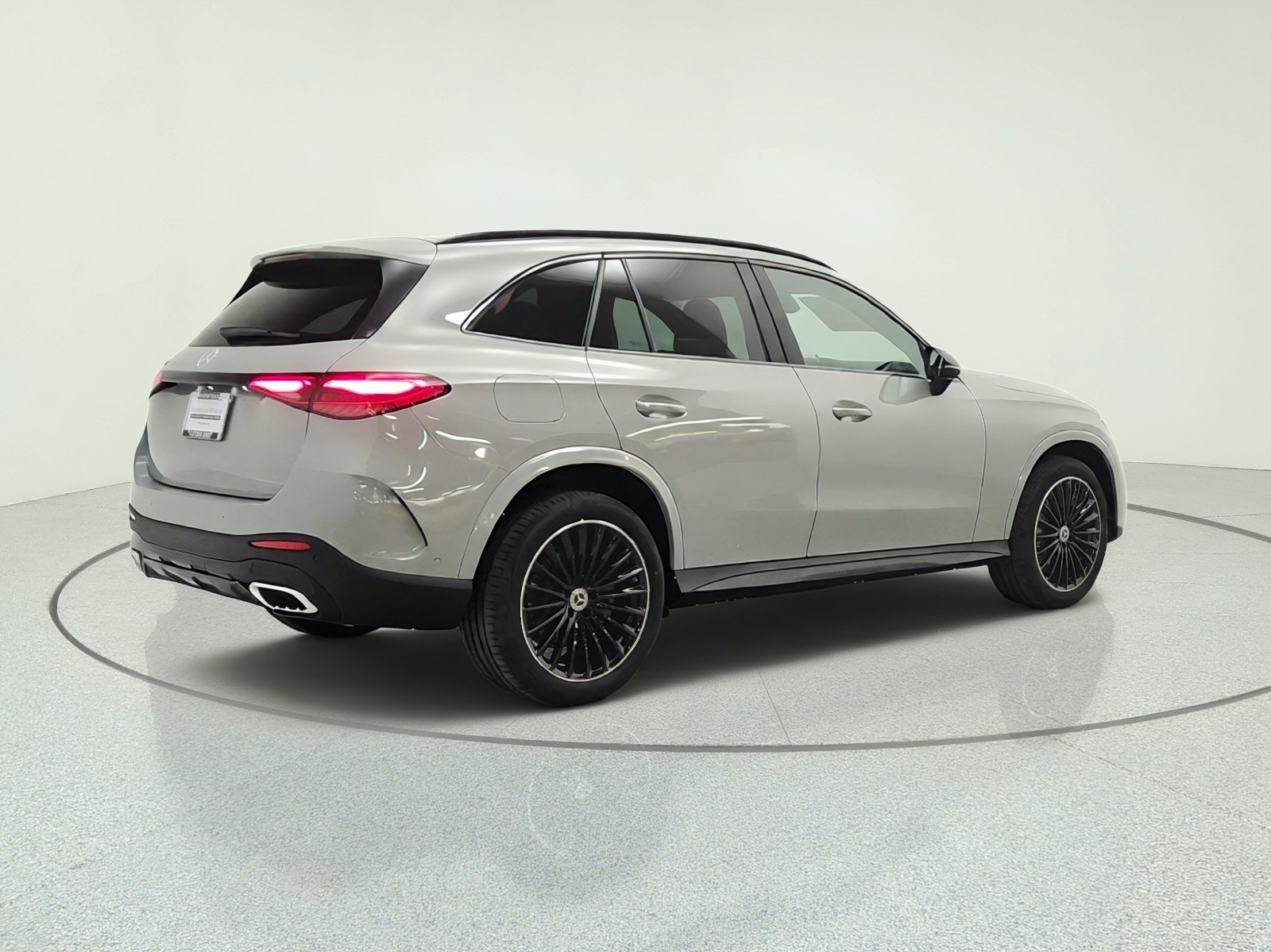 New 2027 MANUFAKTUR Alpine Grey Mercedes-Benz GLC 300 SUV image 5