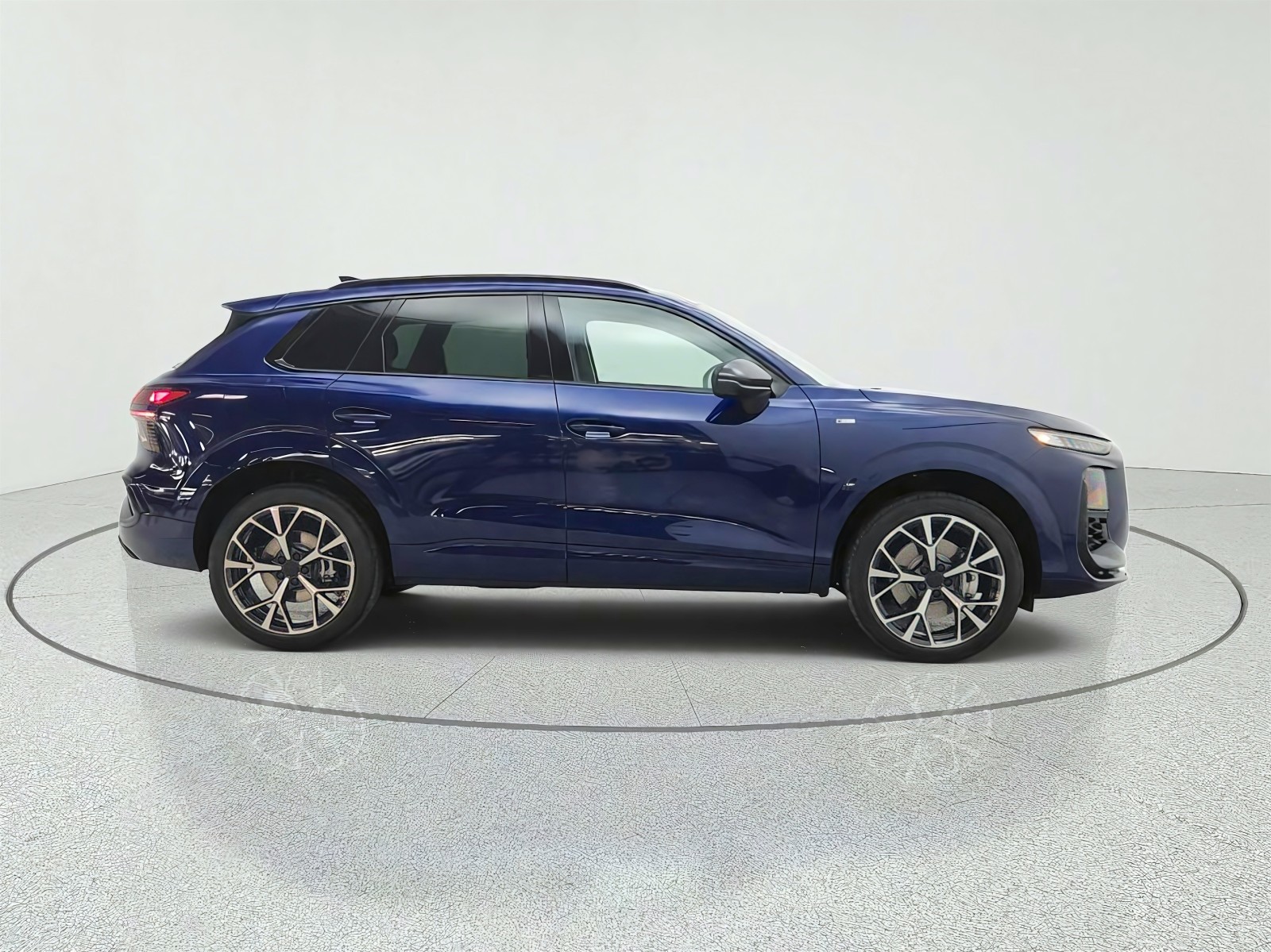 New 2026 Navarra Blue Metallic Audi S line quattro image 4